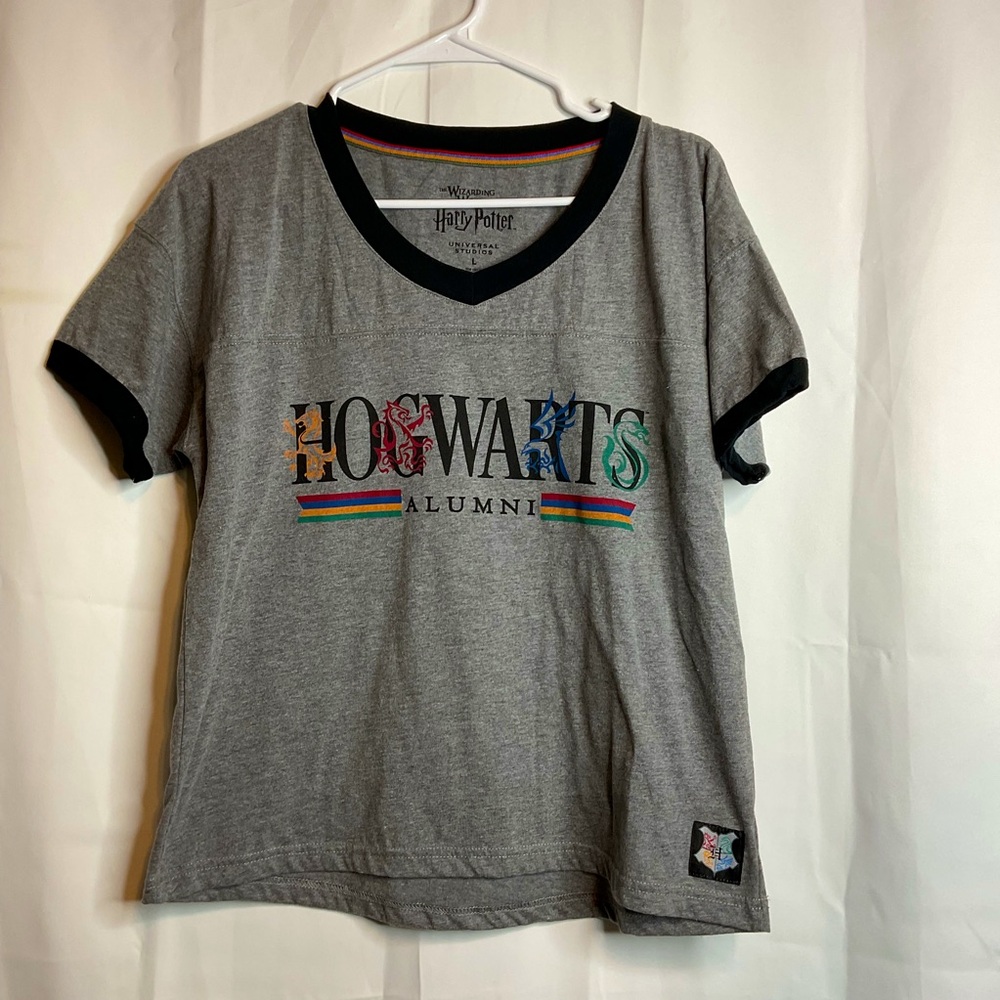 Harry Potter Universal studios t shirt large Hogwarts Alumni shirt